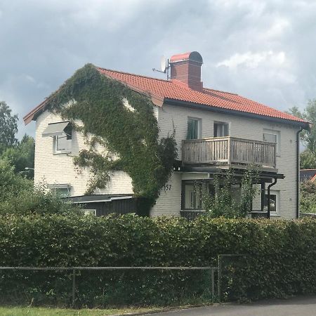 2 Rum Och Koek Pa Faerjestad Karlstad Kültér fotó