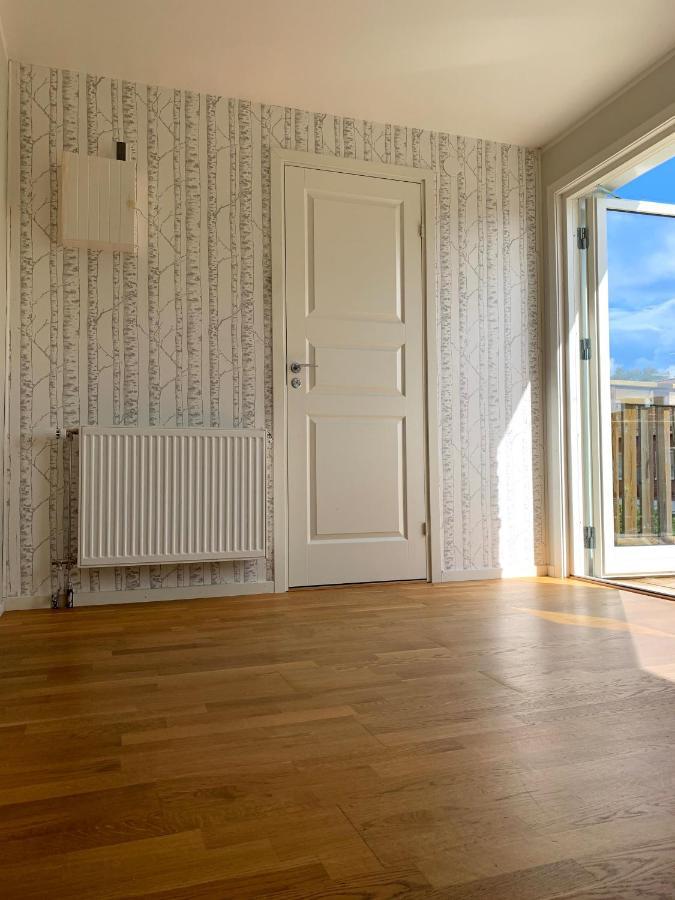 2 Rum Och Koek Pa Faerjestad Karlstad Kültér fotó